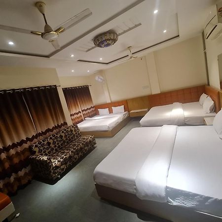 Hotel Empire Удджайн Екстер'єр фото